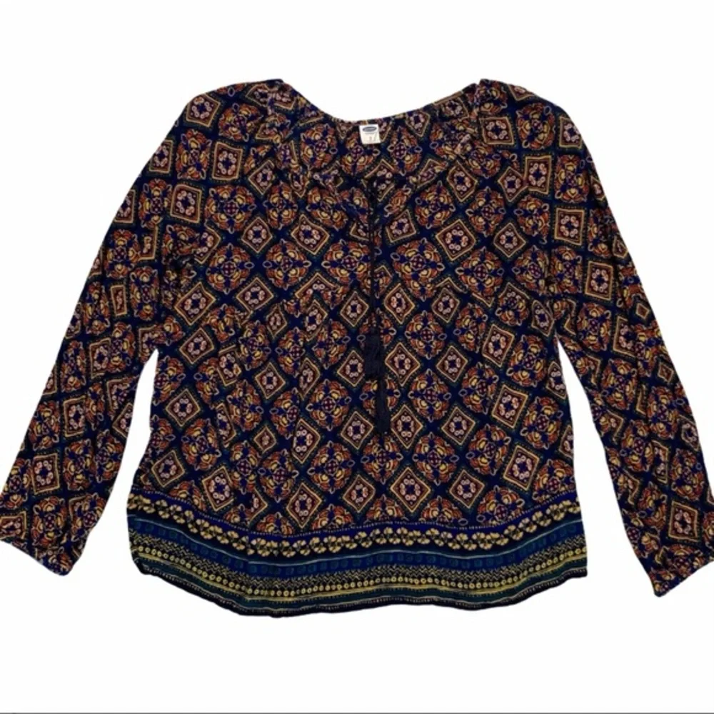 OLD NAVY Long Sleeve Loose Fitting Pullover Top